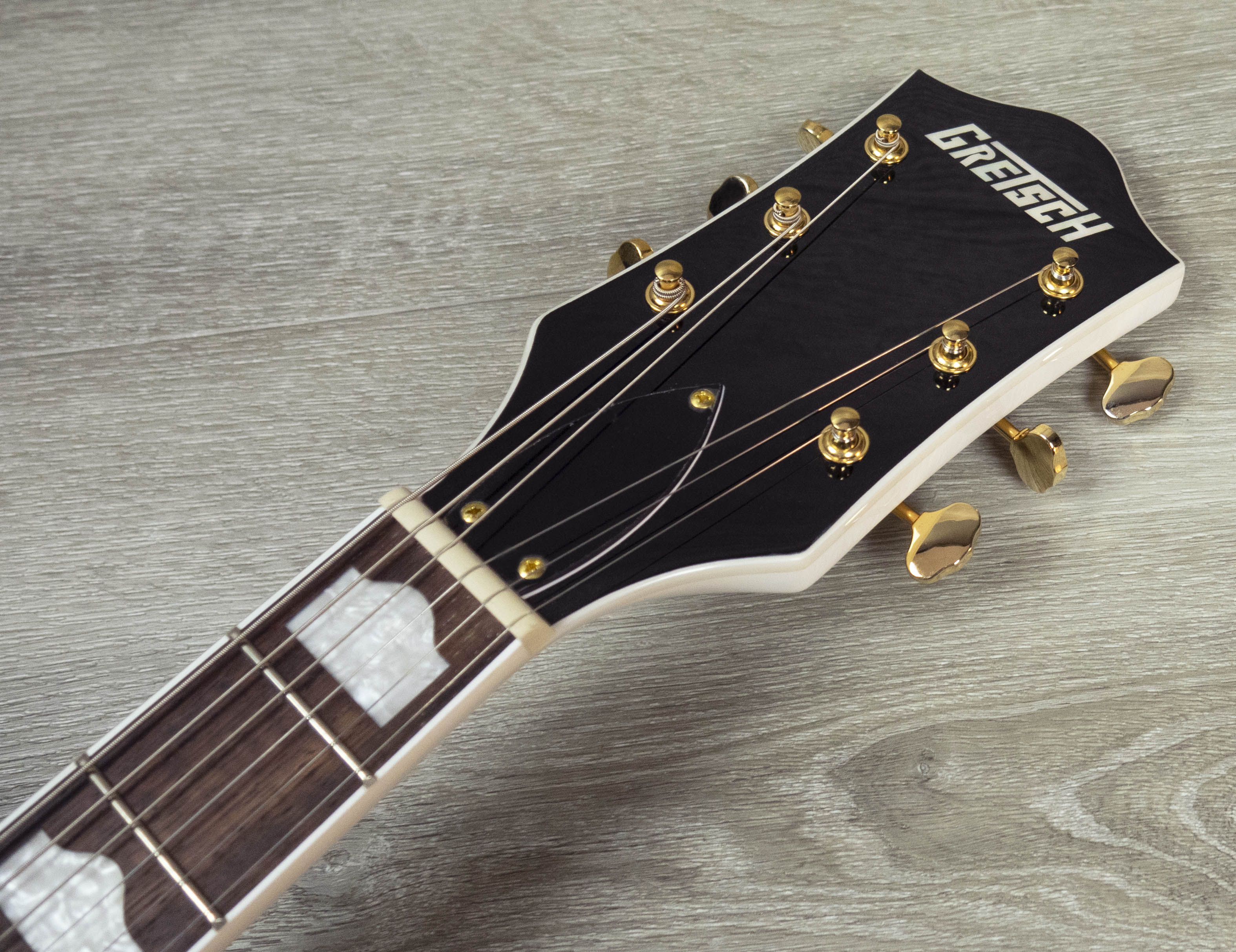 Gretsch G5422TG Electromatic Hollowbody Double Cut, Bigsby, Snow
