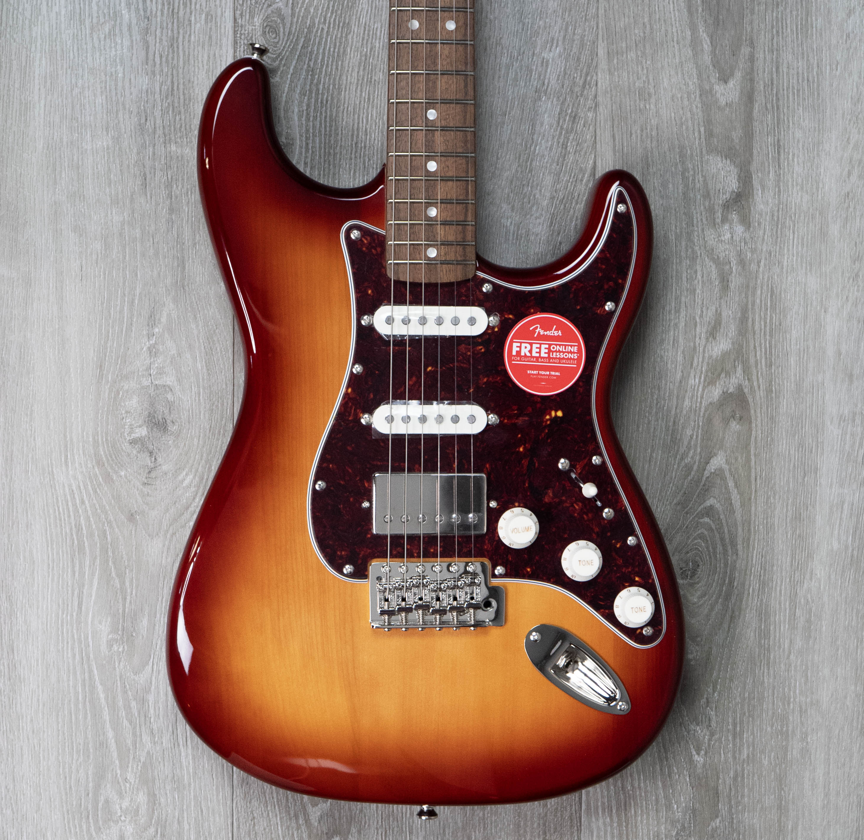 Squier Limited Edition Classic Vibe '60s Stratocaster HSS, Laurel