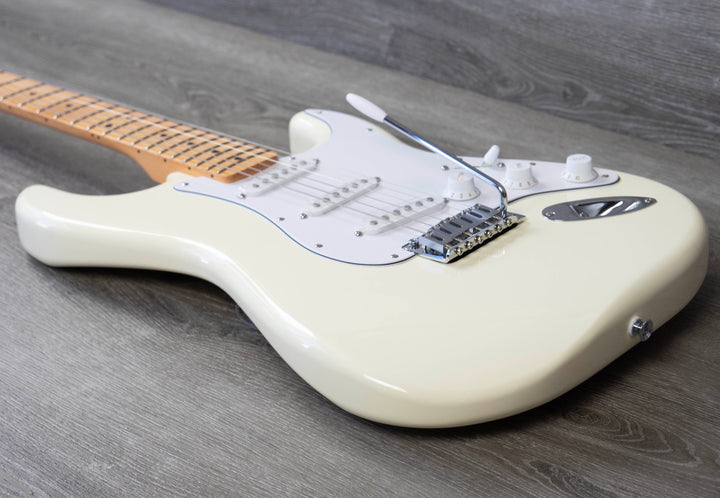 Pre-Owned Fender Standard Stratocaster, Maple Fingerboard, Olympic White