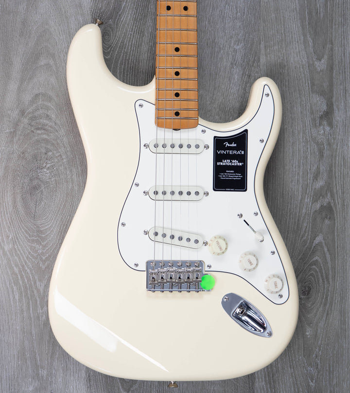 Fender Vintera III Late '60s Stratocaster, Maple Fingerboard, Olympic White