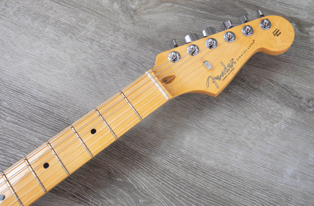 Fender American Professional II Stratocaster, touche en érable, Sunburst 3 couleurs
