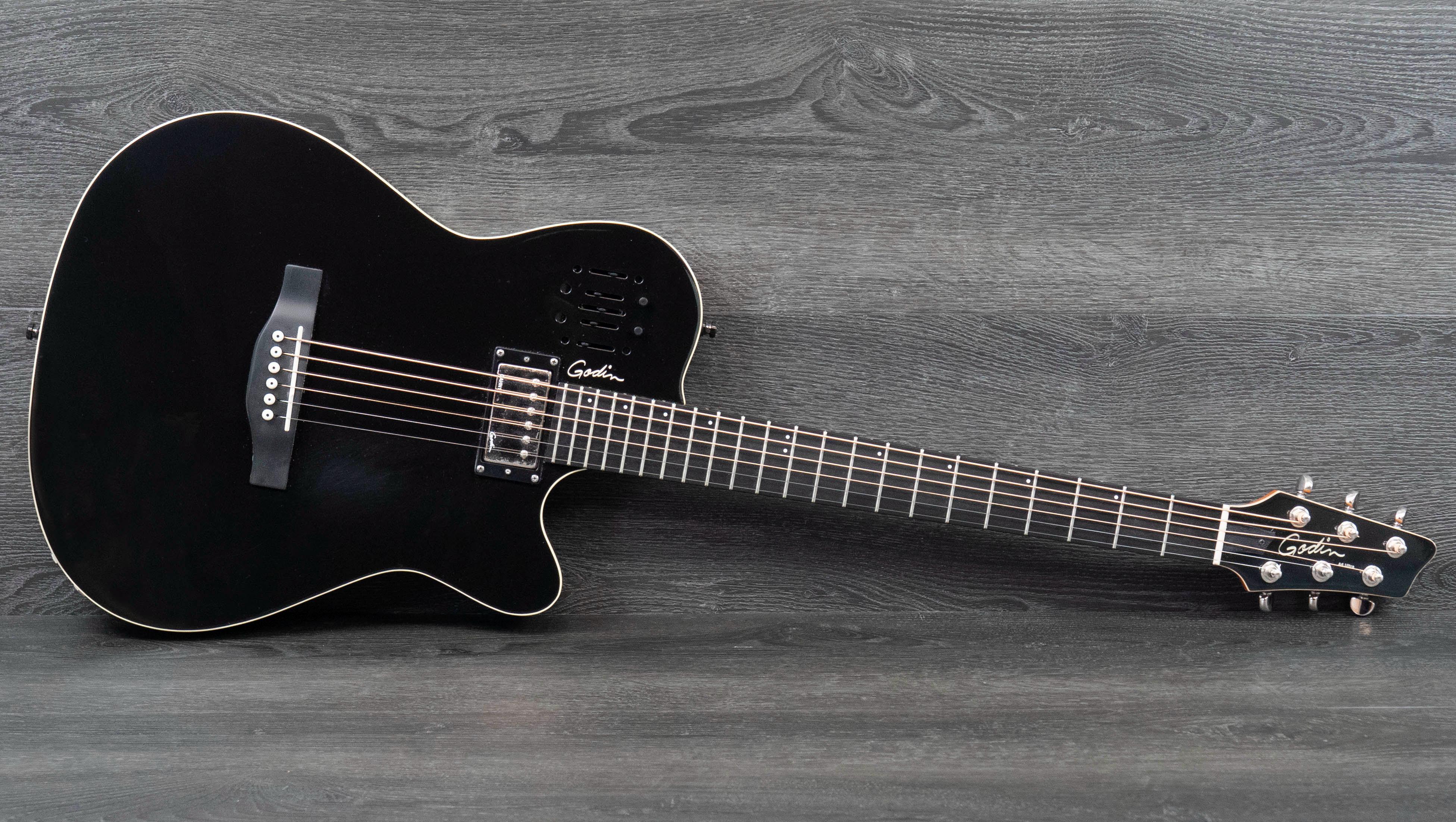 Pre-Owned Godin A6 Ultra, Black – A Strings