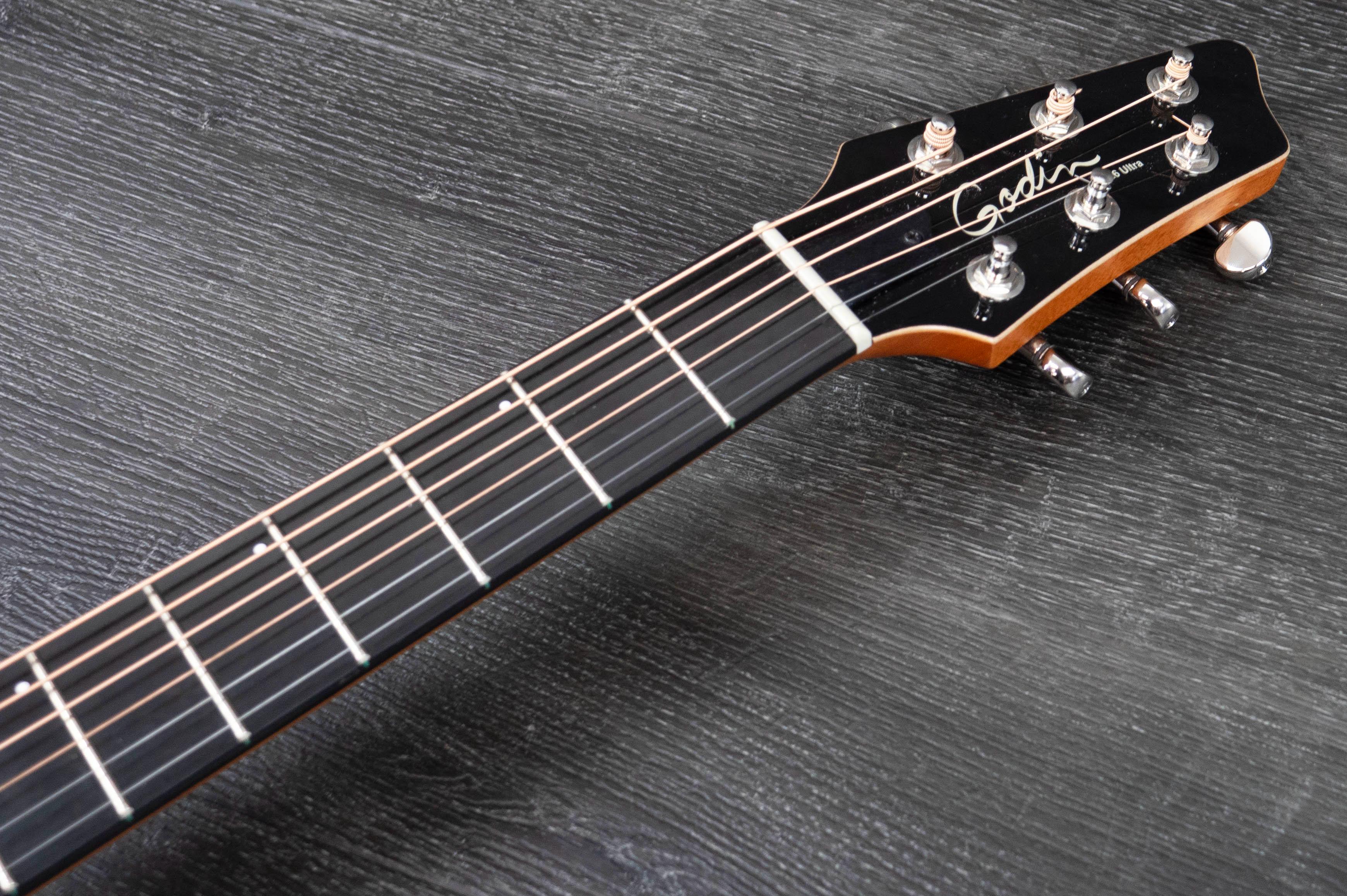Pre-Owned Godin A6 Ultra, Black – A Strings