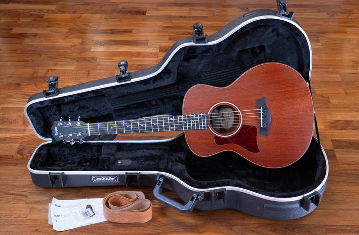 Pre-Owned Taylor GS Mini Electro-Acoustic, Natural w/ Hard Case