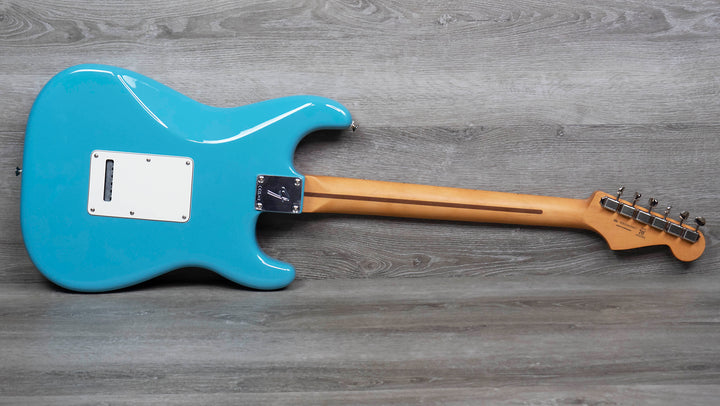 Fender Player II Stratocaster para zurdos, diapasón de arce, tono azul aqua