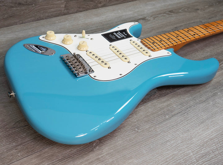 Fender Player II Stratocaster para zurdos, diapasón de arce, tono azul aqua