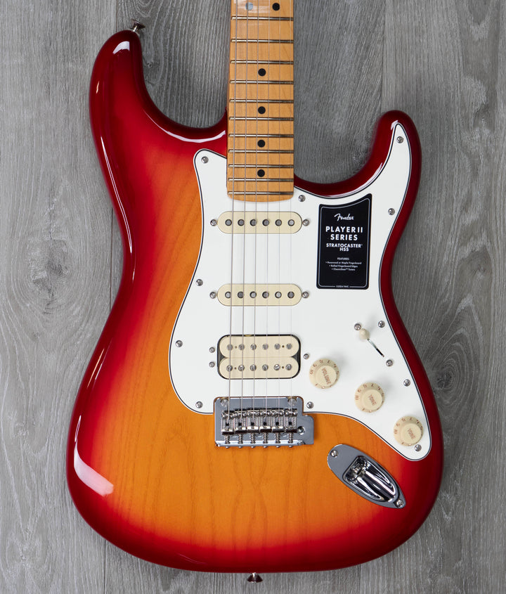 Fender Player II Stratocaster HSS, diapasón de arce, acabado Cherry Burst envejecido