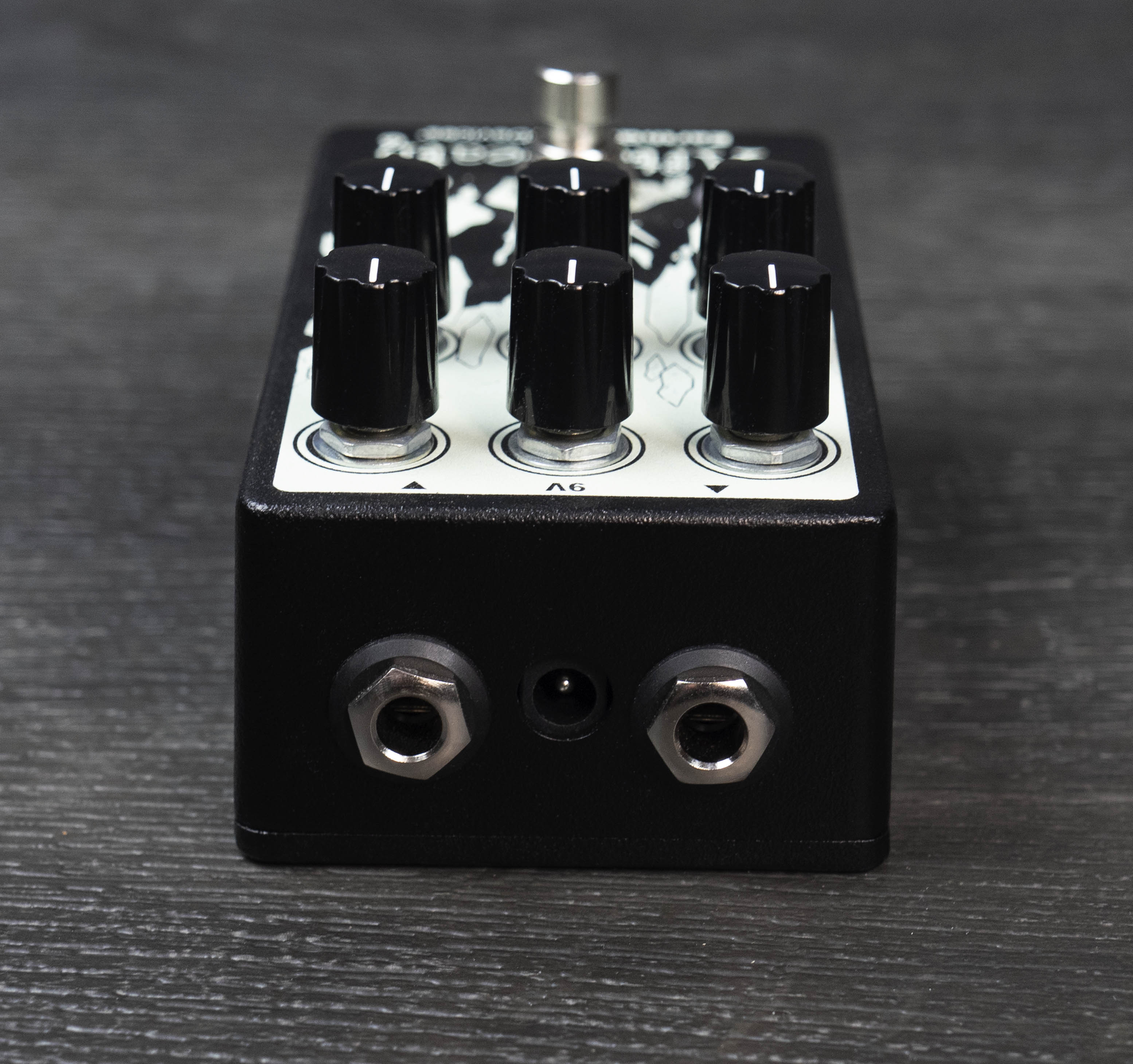 EarthQuaker Devices Afterneath V2 Otherworldly Reverberator