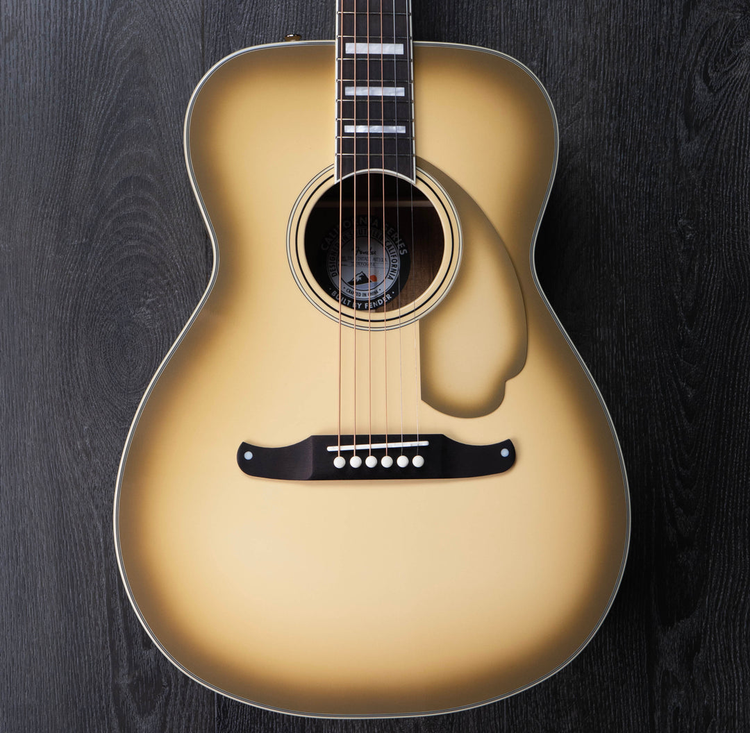 Fender Limited Edition California Vintage Malibu with Case, Antigua Pickguard, Antigua