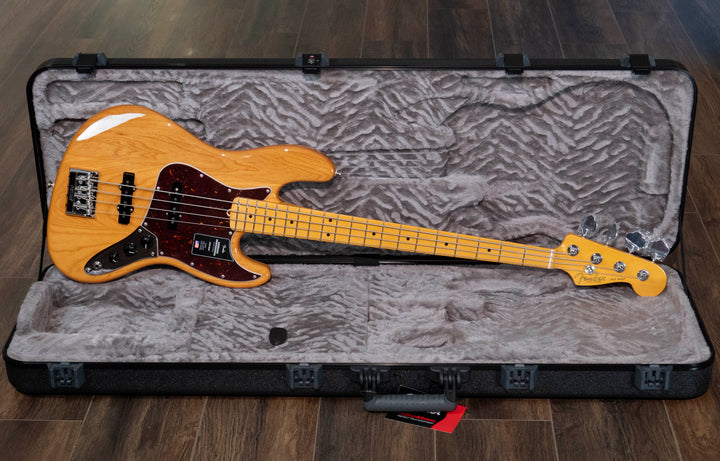 Fender American Professional Jazz Bass, Maple Fingerboard, Natural