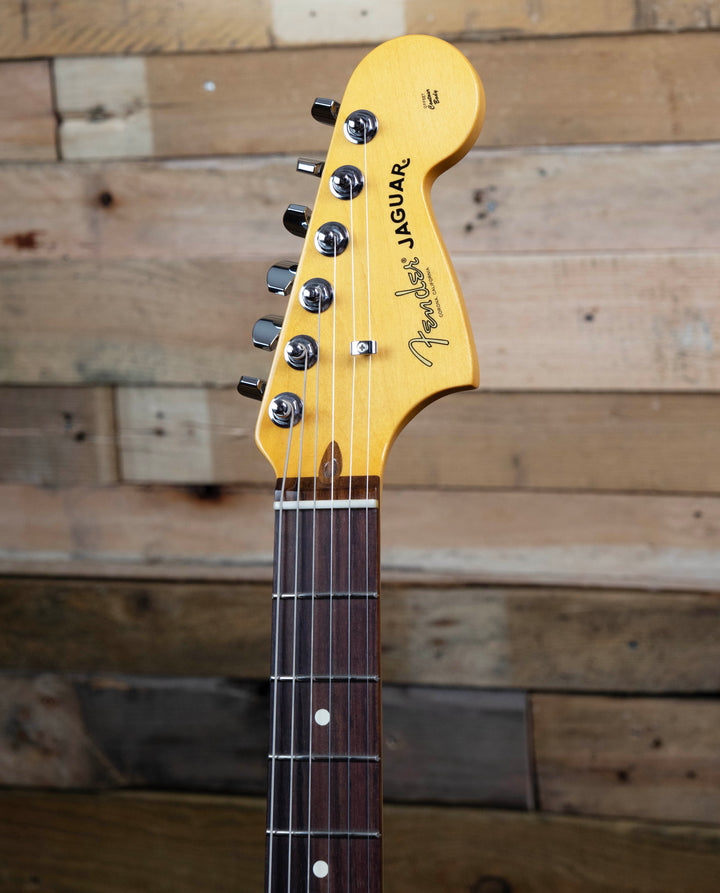 Fender American Professional Jaguar, Rosewood Fingerboard, 3-Colour Sunburst