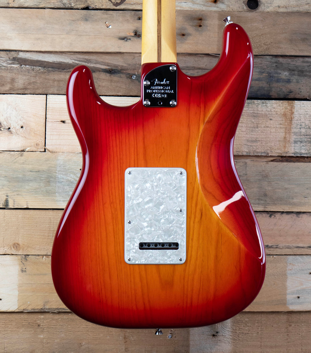 Fender American Professional Stratocaster, Maple Fingerboard, Aged Cherry Burst