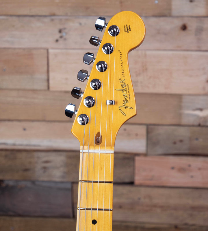 Fender American Professional Stratocaster, Maple Fingerboard, Aged Cherry Burst