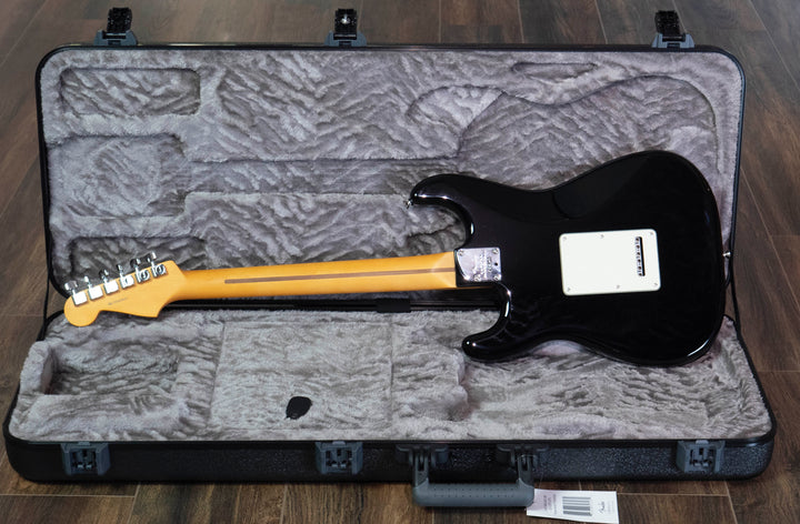 Fender American Professional Stratocaster, Maple Fingerboard, Black