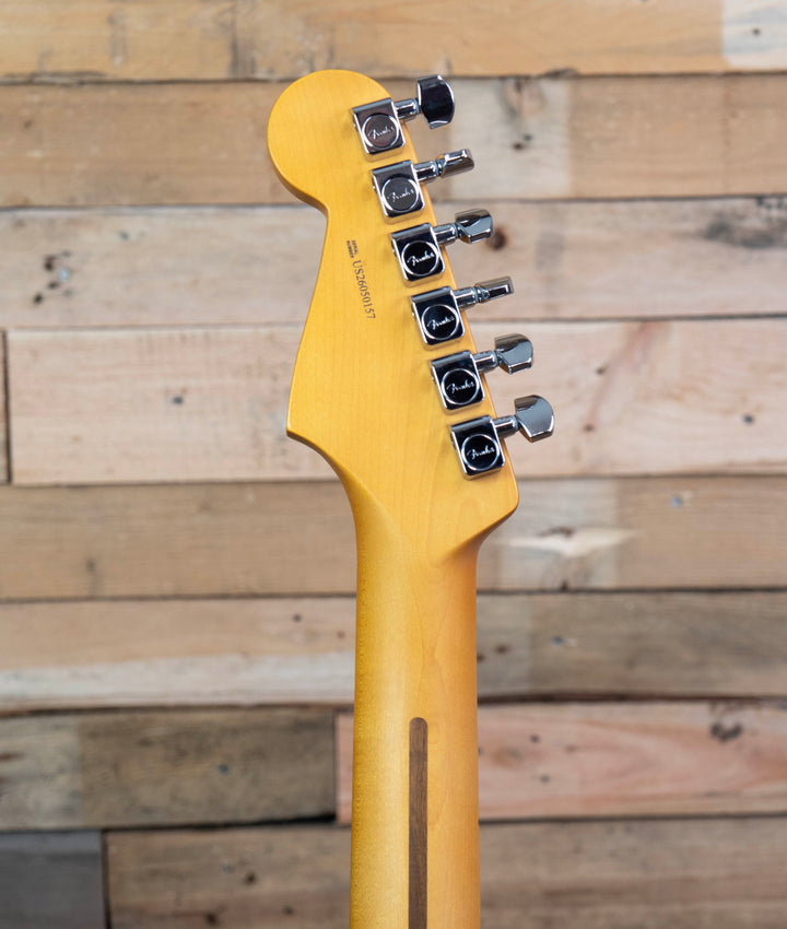 Fender American Professional Stratocaster, Maple Fingerboard, Black