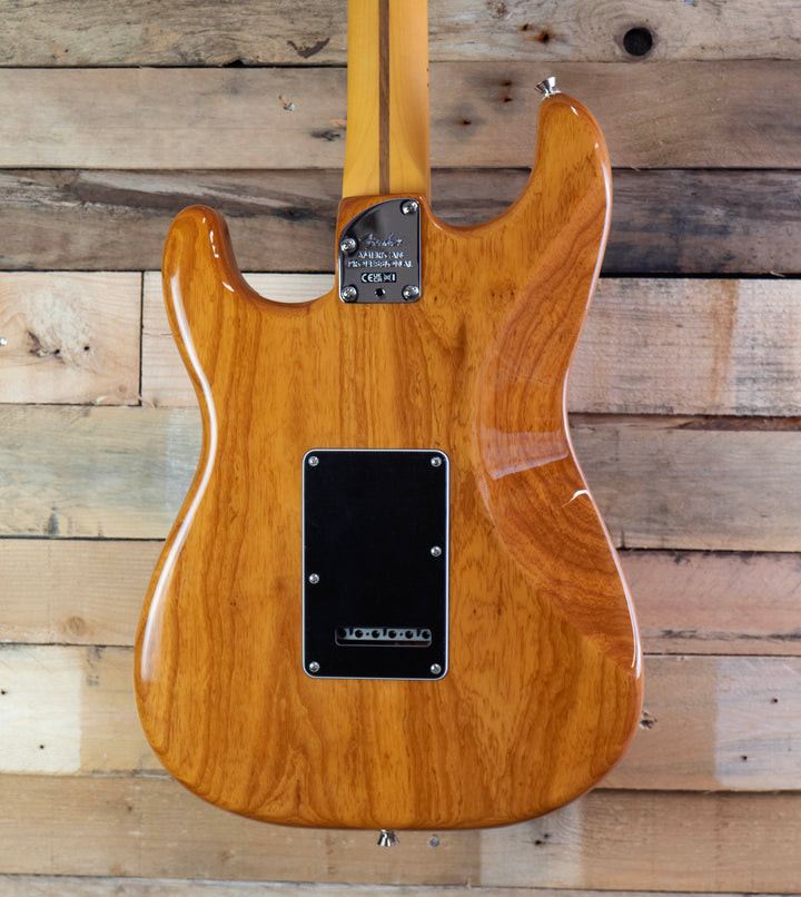 Fender American Professional Stratocaster, Maple Fingerboard, Natural