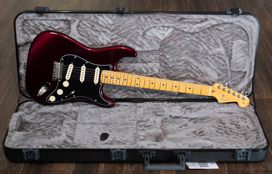 Fender American Professional Stratocaster, Maple Fingerboard, Oxblood