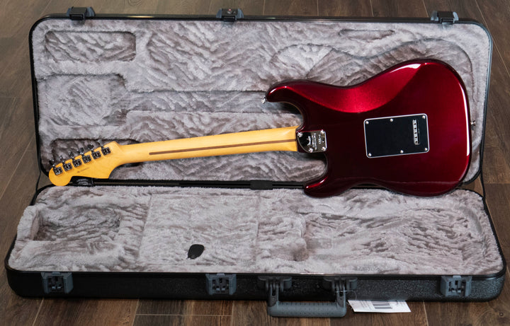 Fender American Professional Stratocaster, Maple Fingerboard, Oxblood
