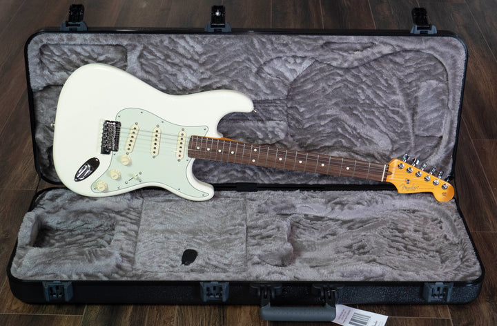 Fender American Professional Stratocaster, Rosewood Fingerboard, Olympic White