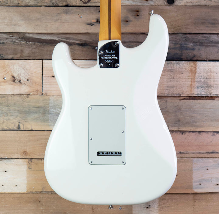 Fender American Professional Stratocaster, Rosewood Fingerboard, Olympic White