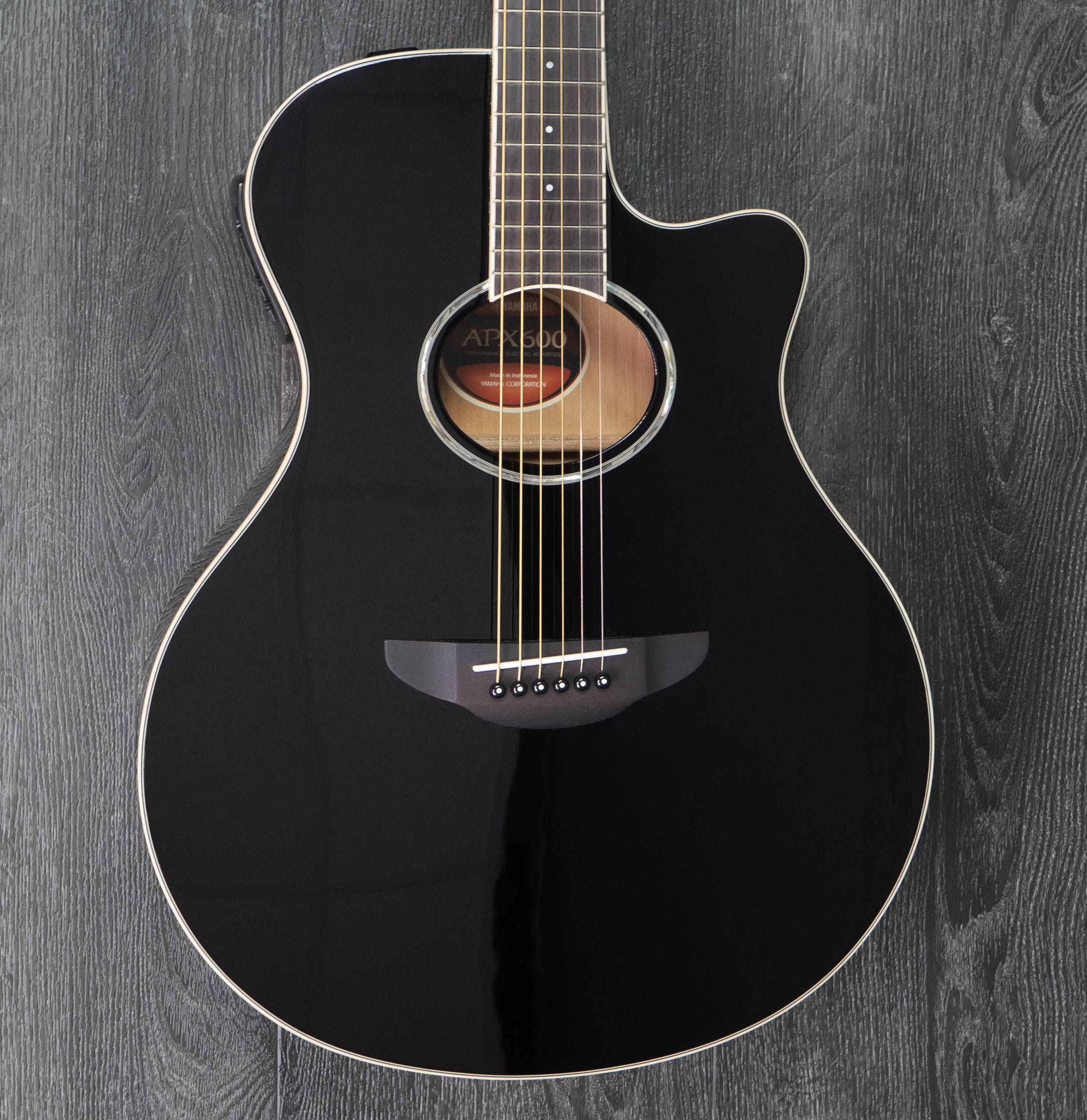Yamaha APX600 Electro-Acoustic Guitar, Black – A Strings