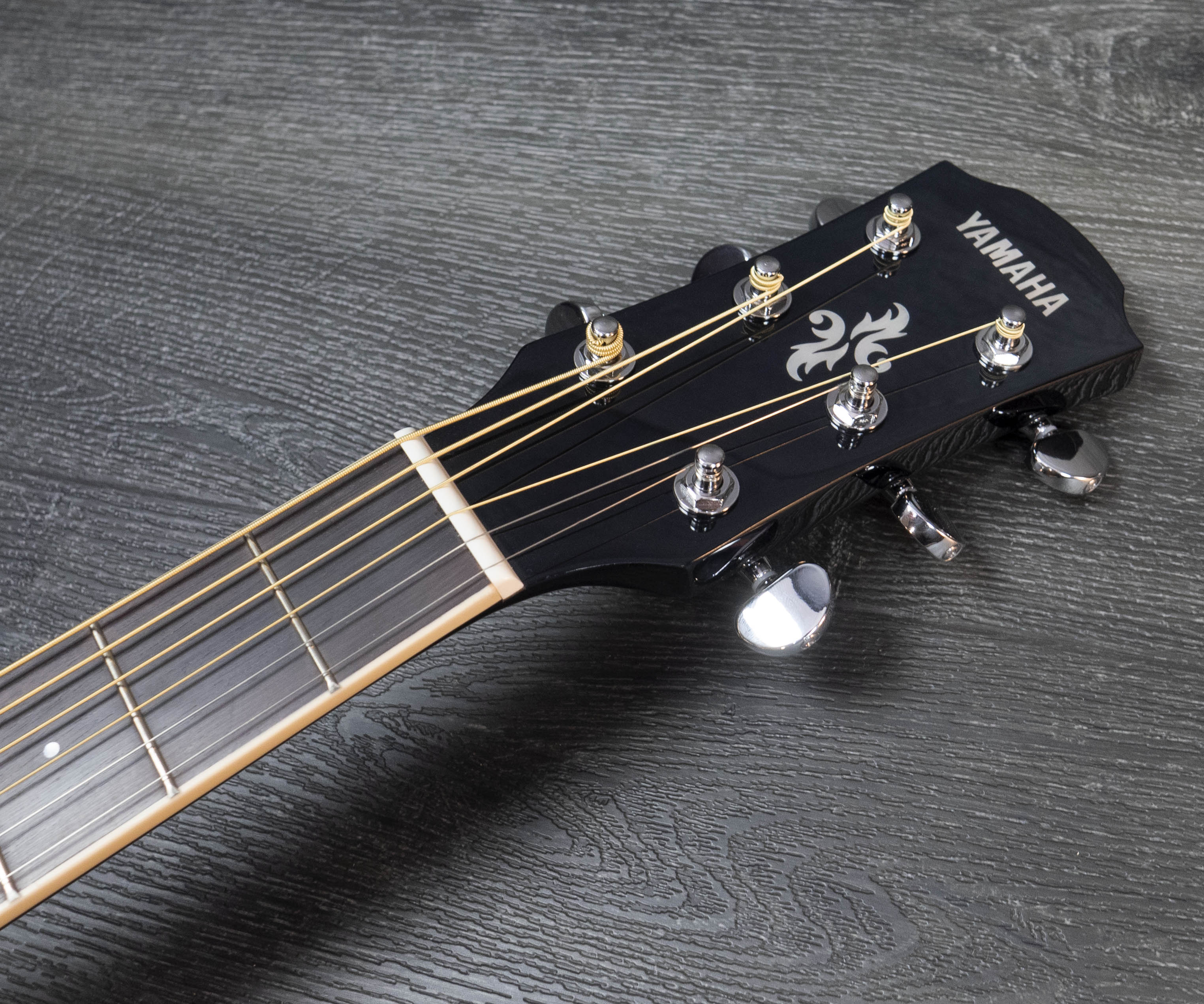 Yamaha APX600 Electro-Acoustic Guitar, Black – A Strings