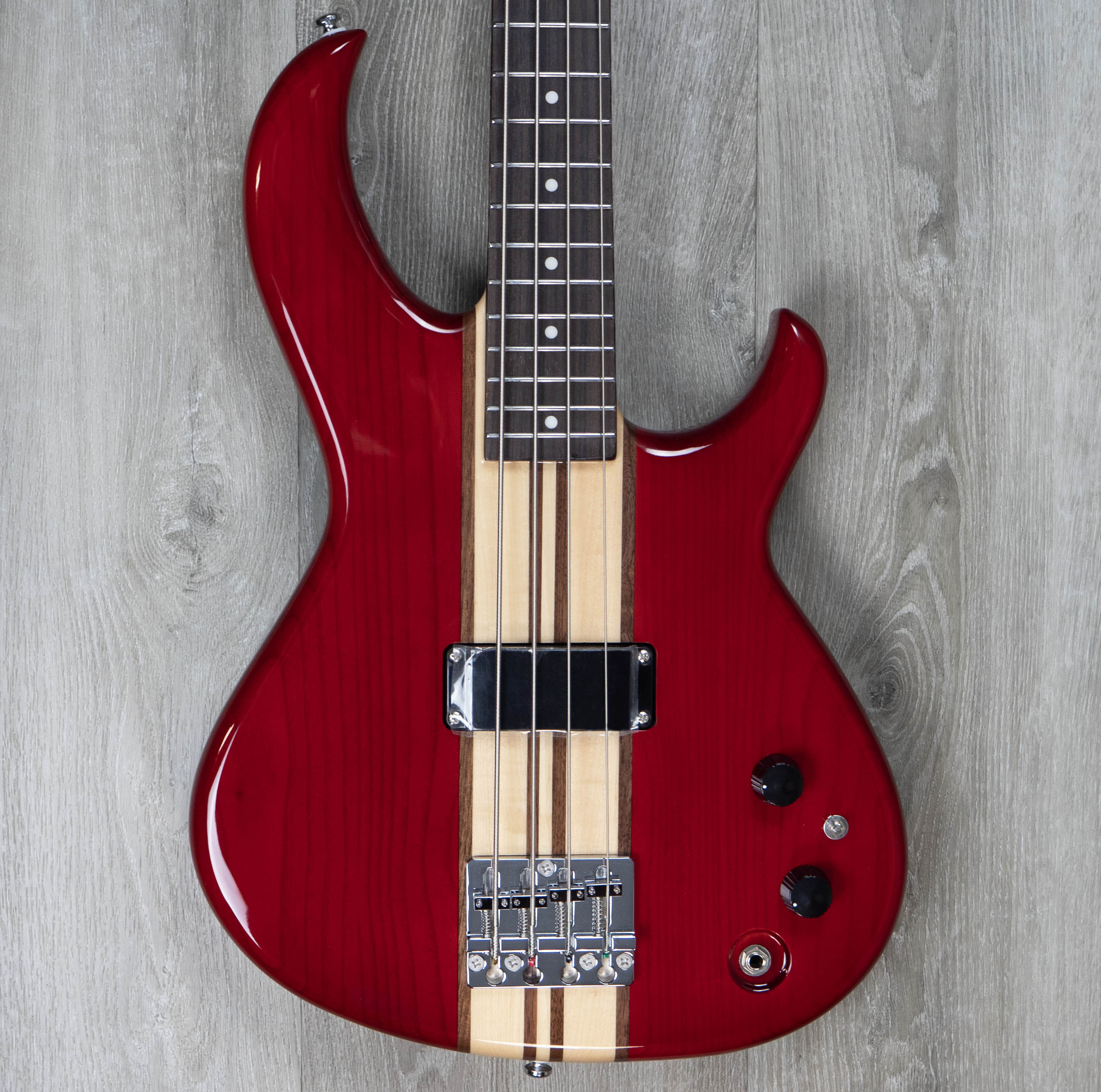 Aria Pro II SB-700, Paduak Red – A Strings