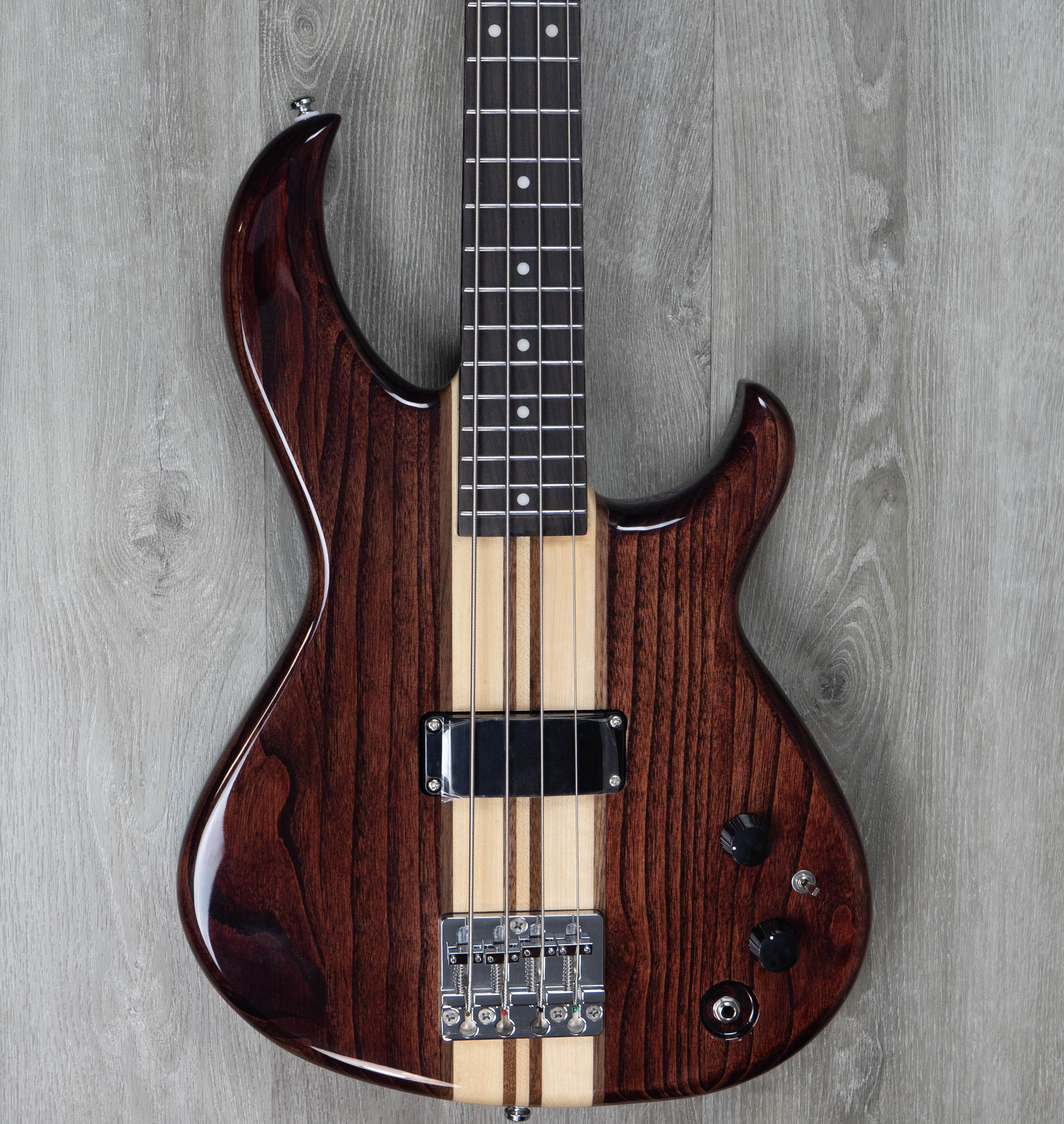 「マサ」Aria Pro II SB 700 ? Aria Pro II SB-700, Walnut – A Strings