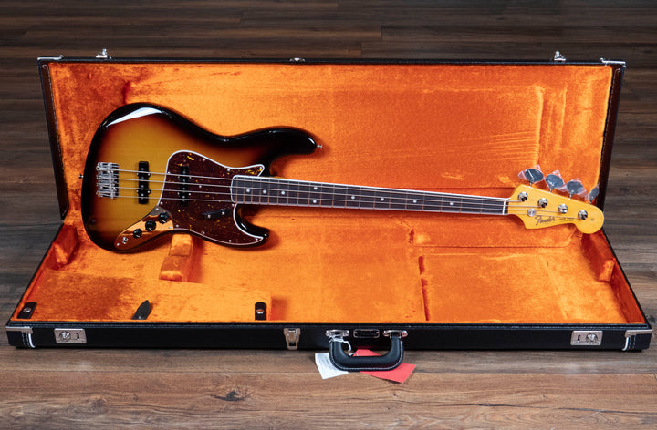 Fender American Vintage II 1966 Jazz Bass, Rosewood Fingerboard, 3-Colour Sunburst