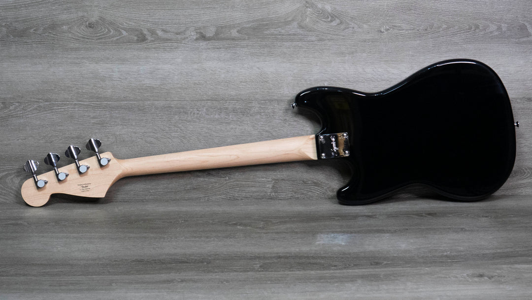 Bajo Squier Sonic Bronco, diapasón de laurel, golpeador blanco, negro