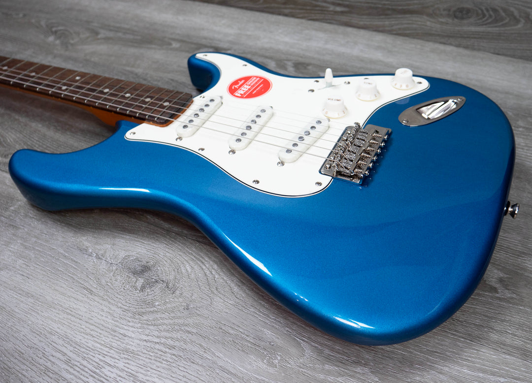 Squier Classic Vibe 60s Stratocaster, diapasón de laurel, azul Lake Placid