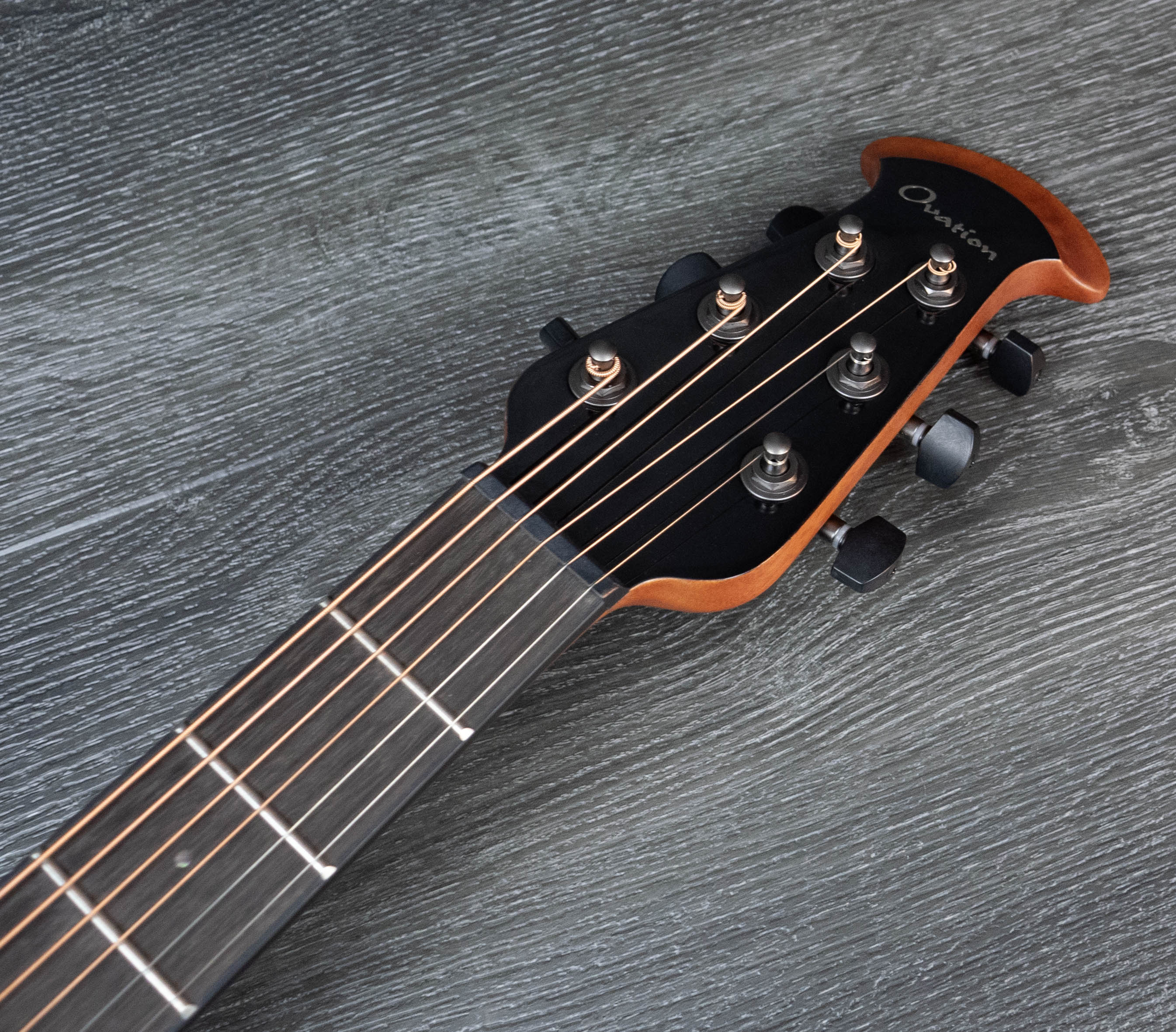 30本限定 OVATION CE44P BLFL-G LTD Mid Depth Amazon.com: Ovation CE44P-BLFL-G Celebrity Elite Plus Blue Flamed