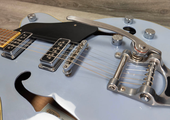 Guitarra eléctrica Gretsch G5422TG Electromatic Hollowbody Double Cut, Bigsby, Snow Crest White, de segunda mano