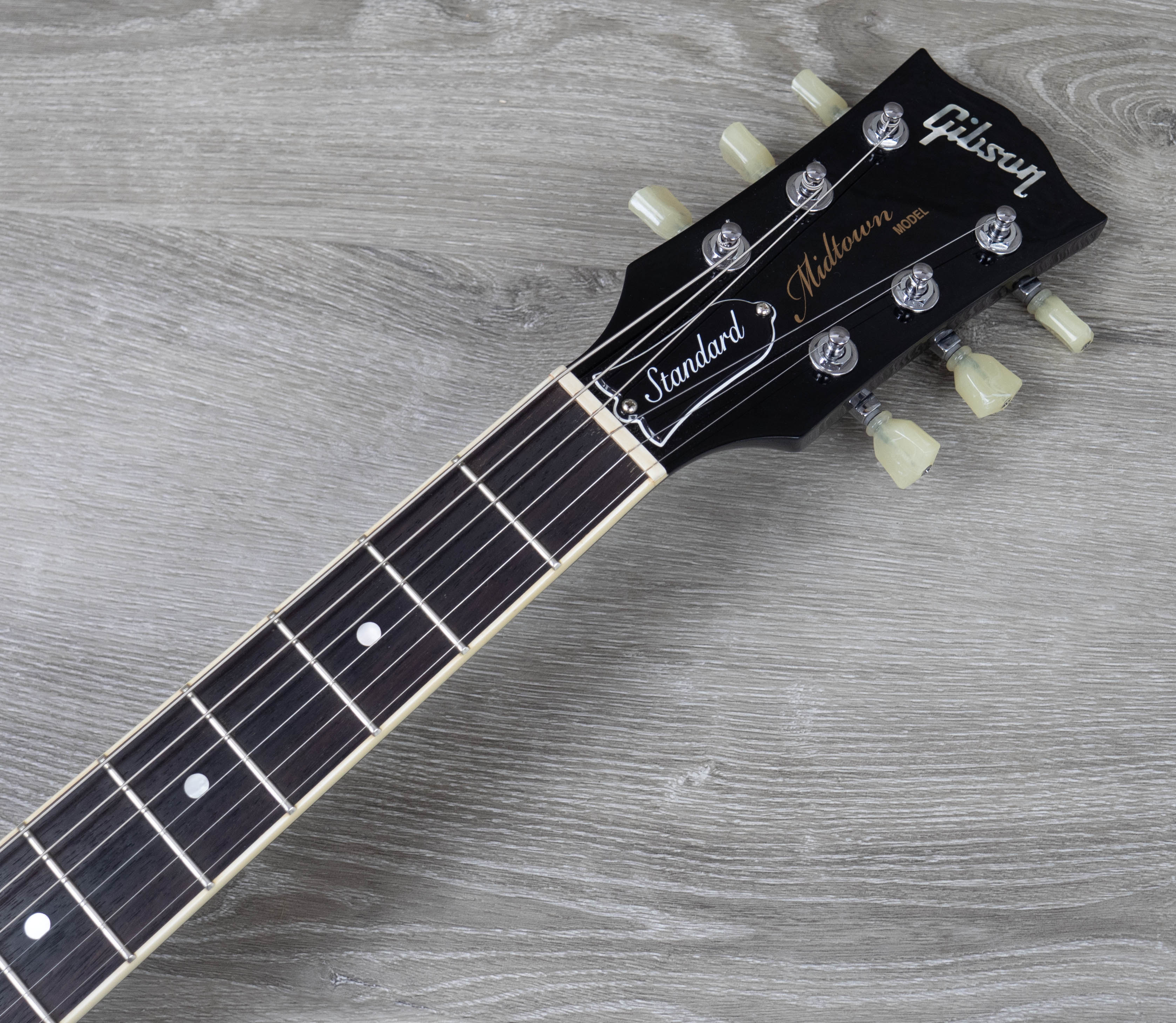 Pre-Owned Gibson Midtown Standard, Ebony – A Strings