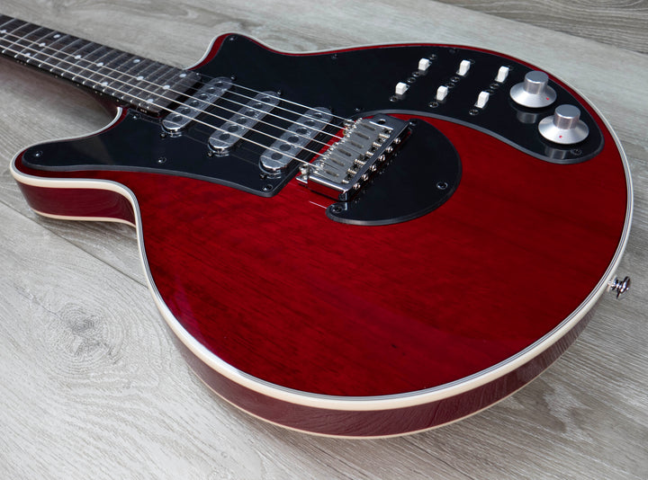 Brian May Special Guitar in Antique Cherry