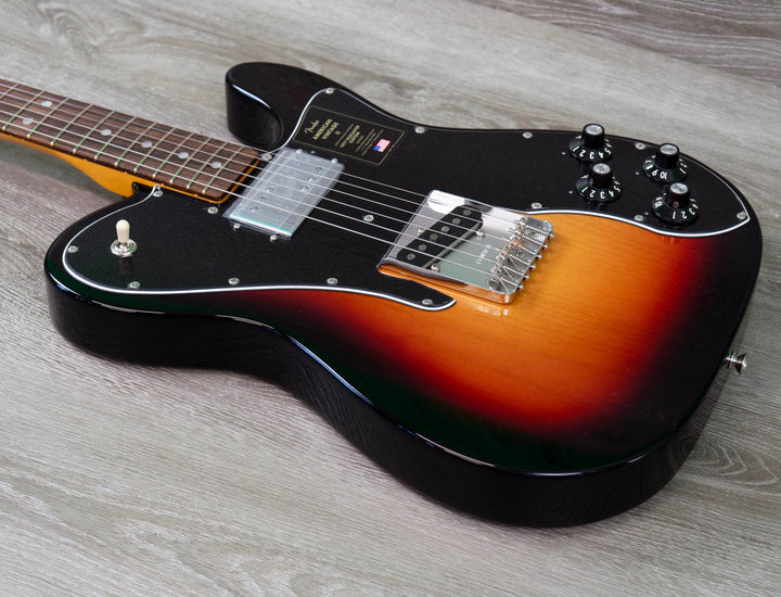 Fender American Vintage II 1977 Telecaster Custom, Rosewood Fingerboard, 3-Color Sunburst