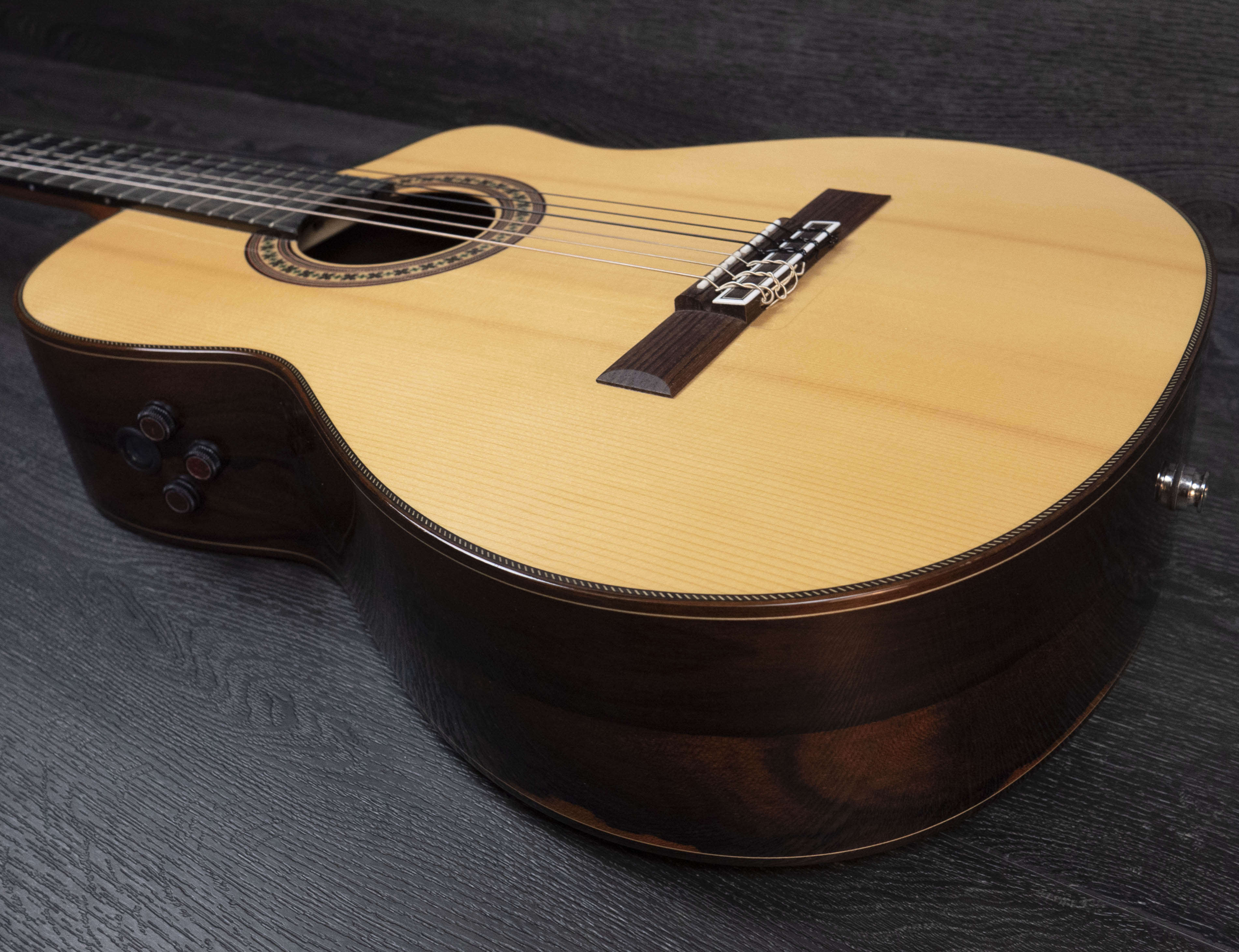 Pre-Owned Camps CUT900-S Electro Classical Guitar, Solid Pre-Owned Camps CUT900-S Electro Classical Guitar, Solid