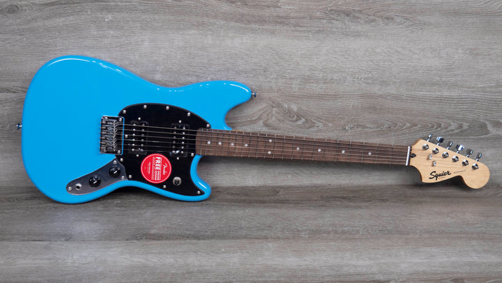 Squier Sonic Mustang HH, touche en laurier, pickguard noir, California Blue