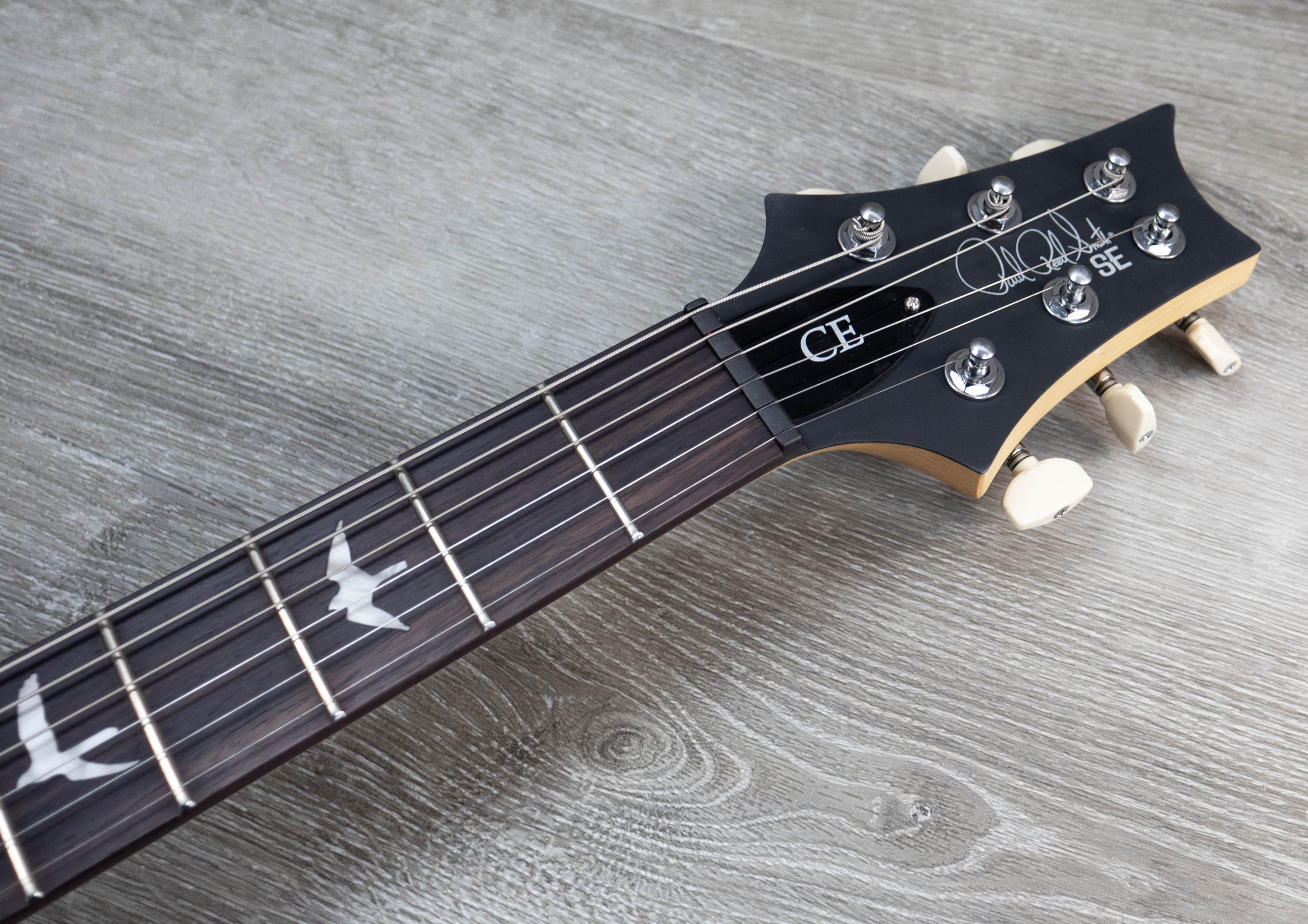 PRS SE CE24, Charcoal Burst – A Strings