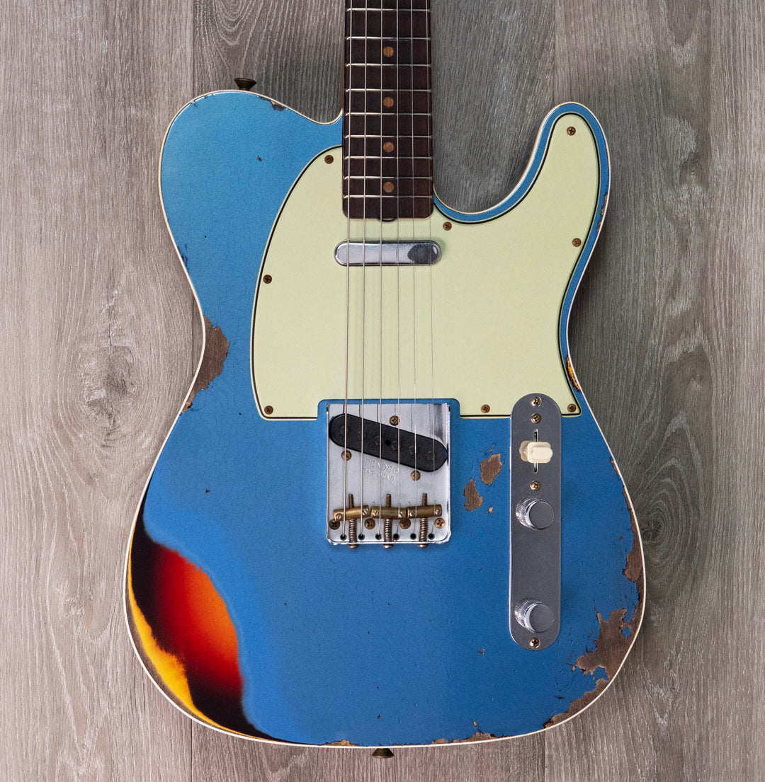 Fender Custom Shop 1960 Telecaster Custom Heavy Relic, azul Lake Placid envejecido sobre chocolate Sunburst de 3 colores 