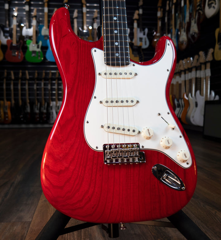 Fender Custom Shop American Custom Stratocaster d'occasion, Crimson Transparent, NOS