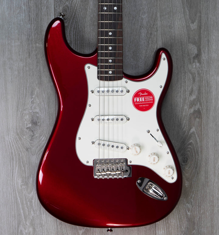 Squier Classic Vibe 60s Stratocaster, touche en laurier, rouge Candy Apple