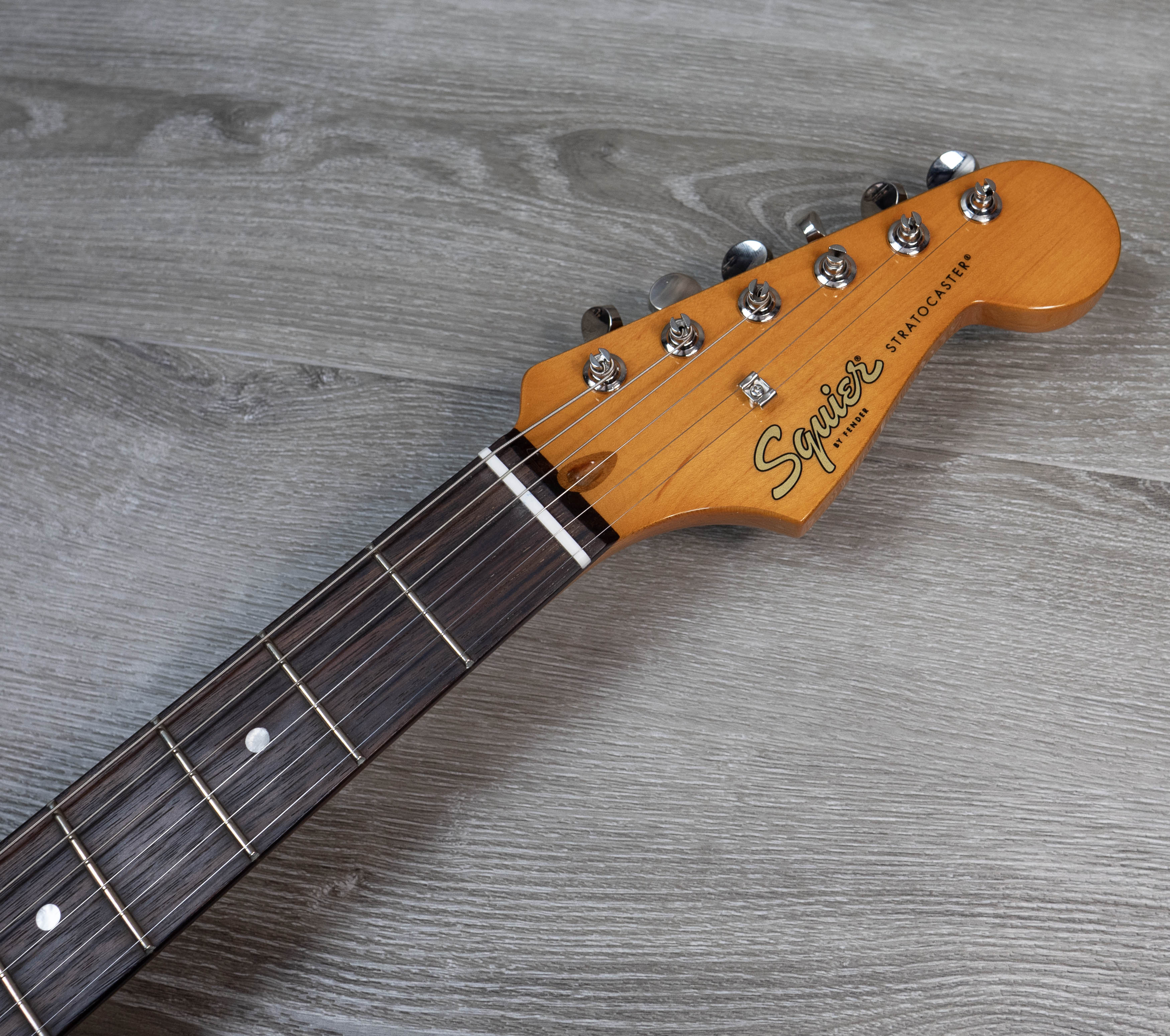 Squier Classic Vibe 60s Stratocaster, Laurel Fingerboard, Candy