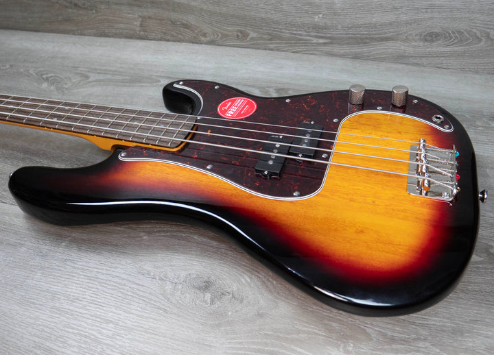 Basse de précision Squier Classic Vibe 60s, touche en laurier, Sunburst 3 couleurs