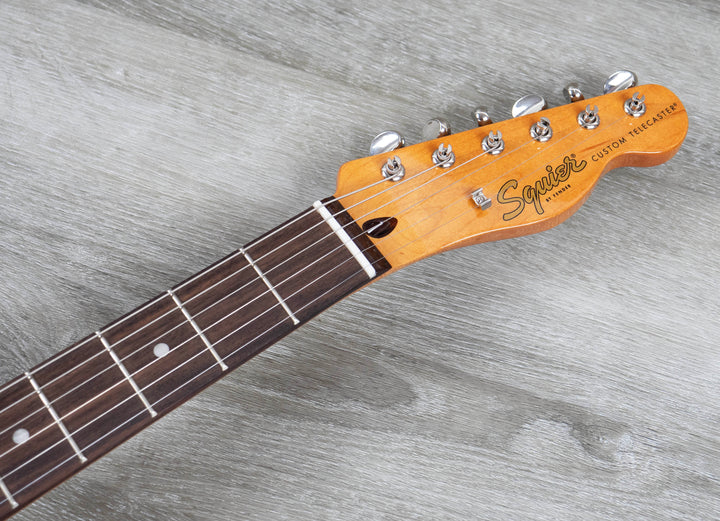Squier FSR Classic Vibe '60s Custom Esquire, diapasón de laurel, color negro 