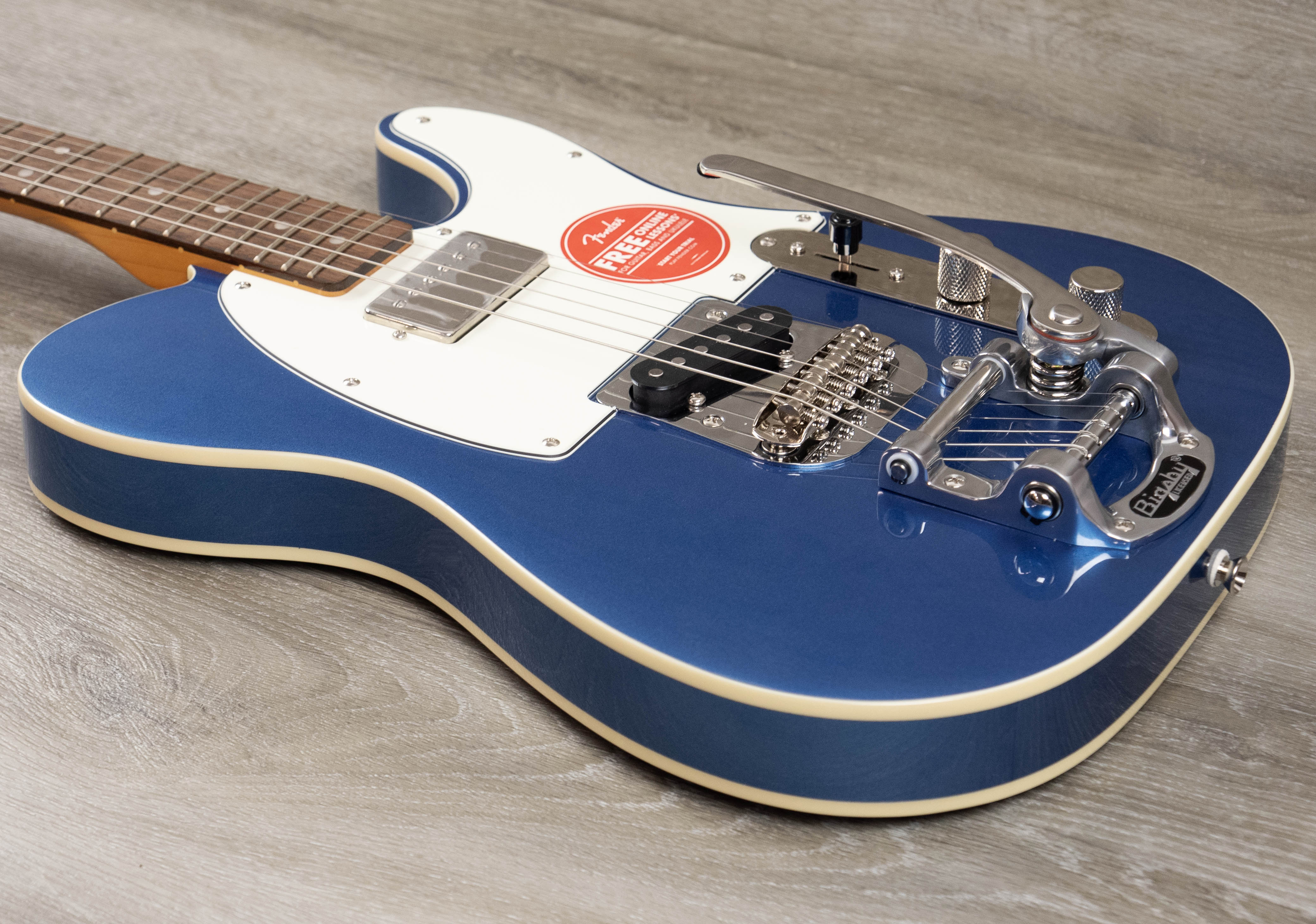 Squier Classic Vibe Custom Telecaster SH with Bigsby, Parchment