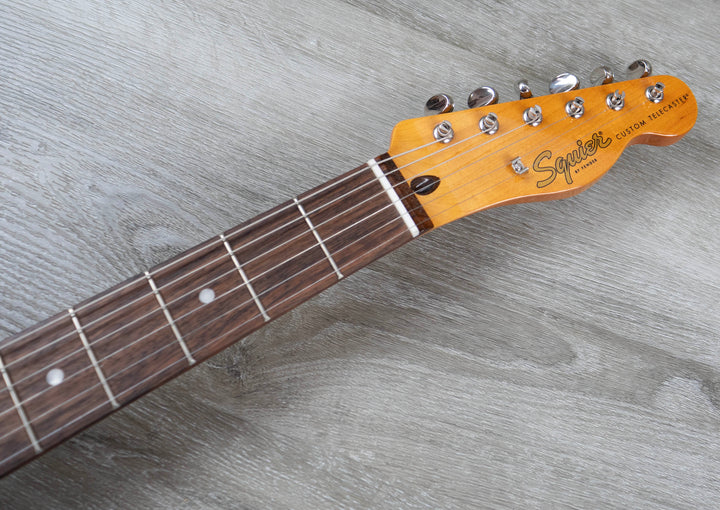 Squier FSR Classic Vibe '60s Custom Esquire, diapasón de laurel, color negro 