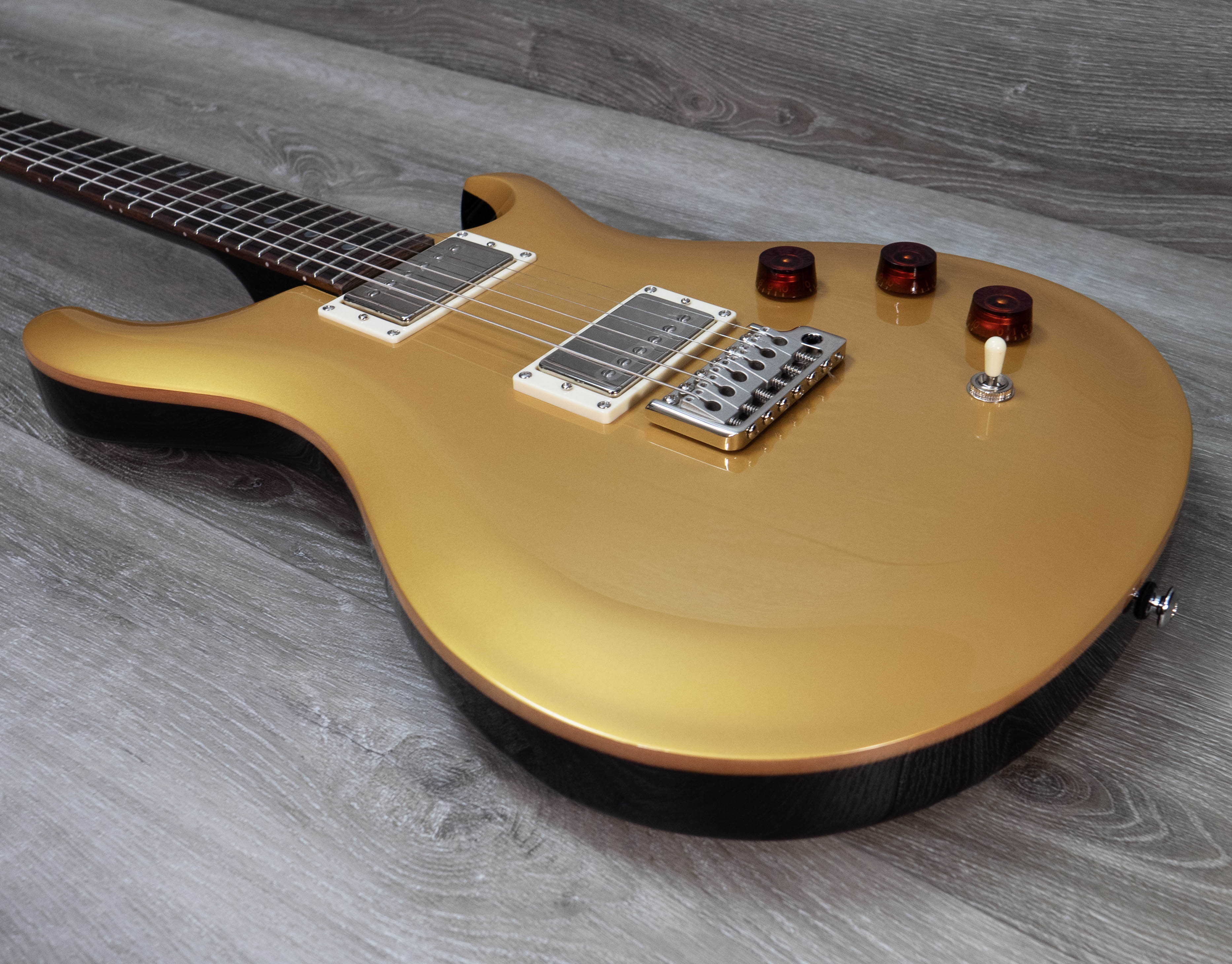 PRS SE DGT, Gold Top – A Strings