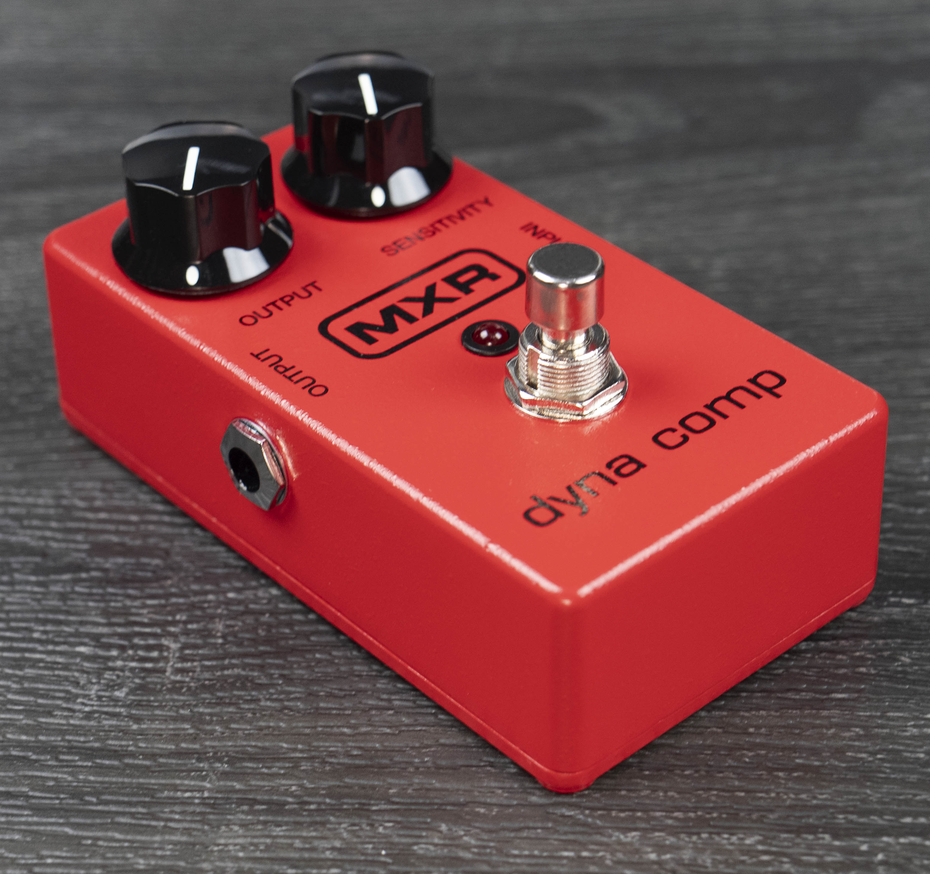 MXR M102 Dyna Comp Compressor Pedal – A Strings