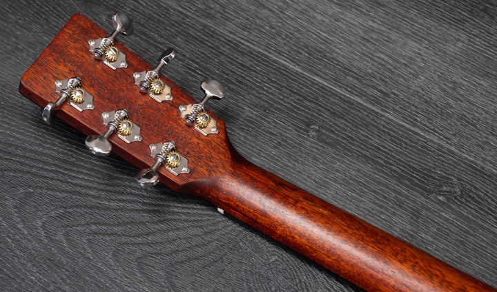 Pre-Owned Eastman E2D-BK, Solid Cedar Top w/ K&amp;K Pickup